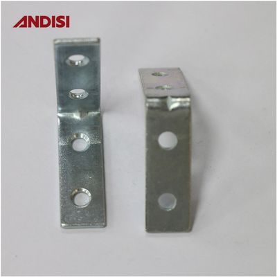 39.5x39.5x13mm アイアンコーナーキャビネットコネクタ ANDISIによって設計されたL形家具